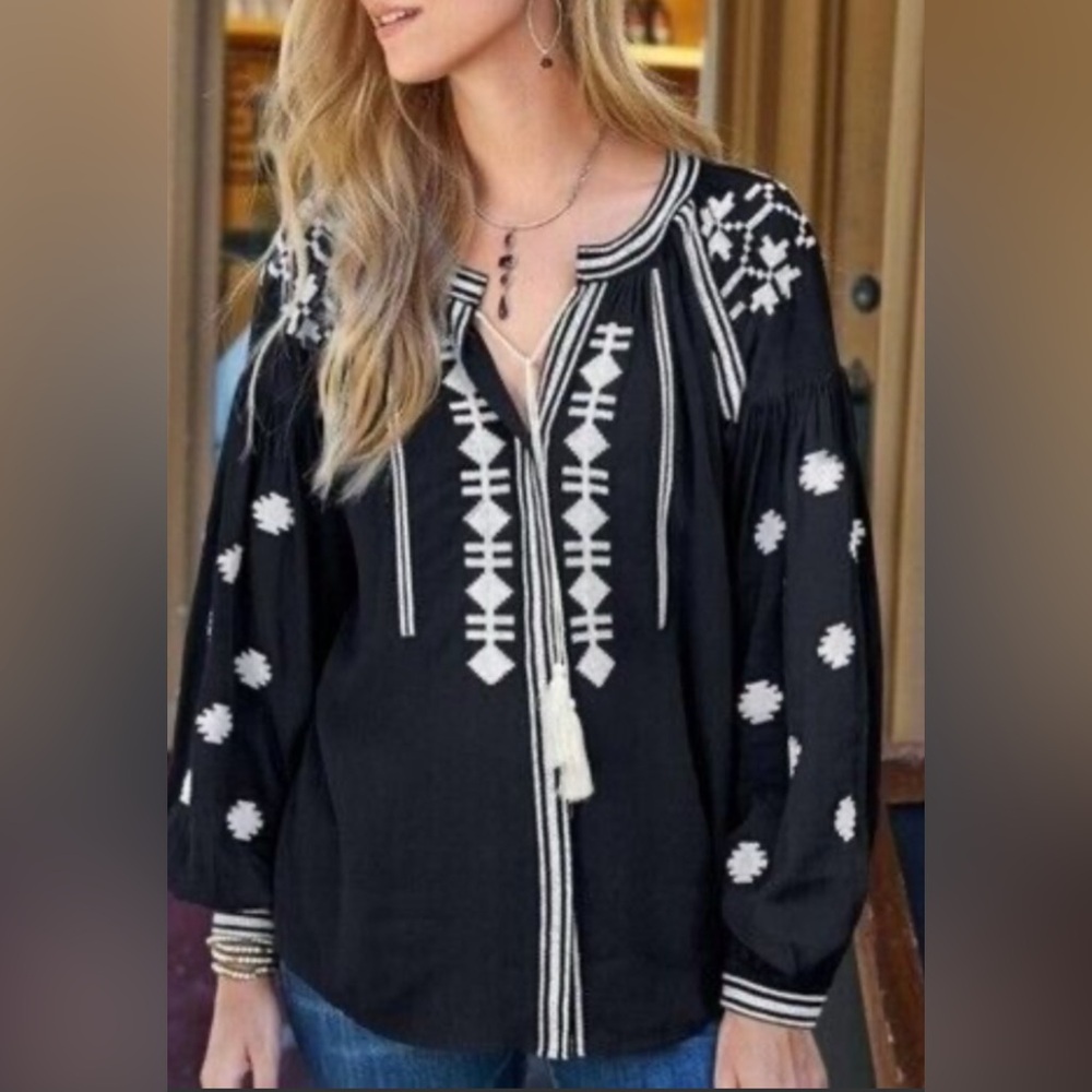 Sundance - Pilar Black Embroidered Tunic Top Size medium